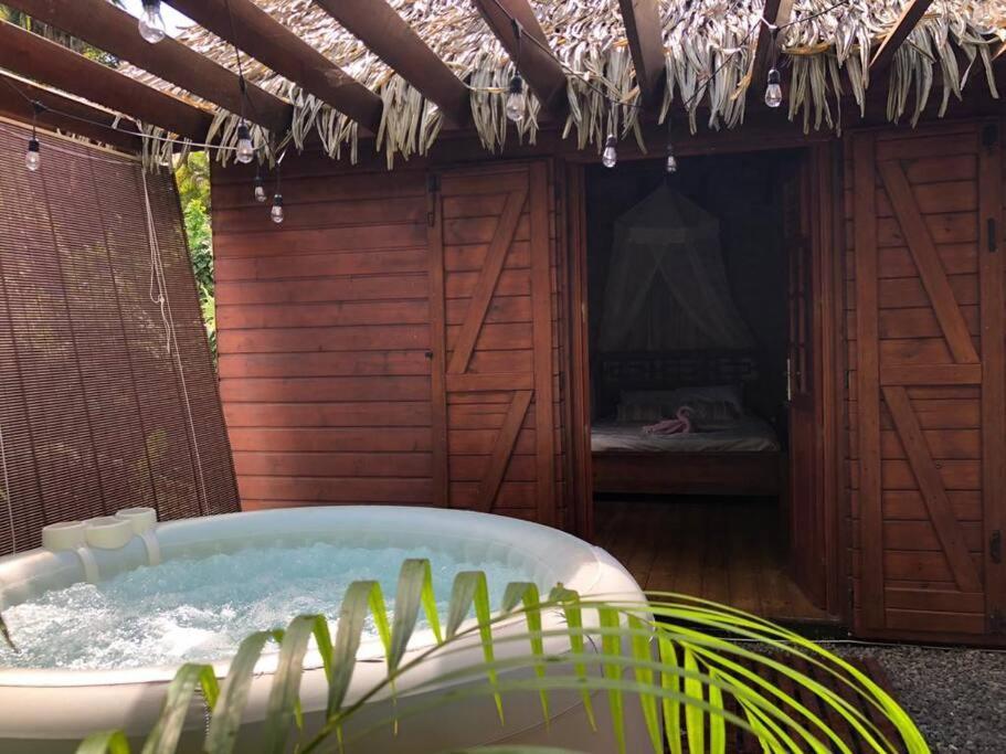Eden Chalet, Spa Privatif Les Abymes Exteriör bild